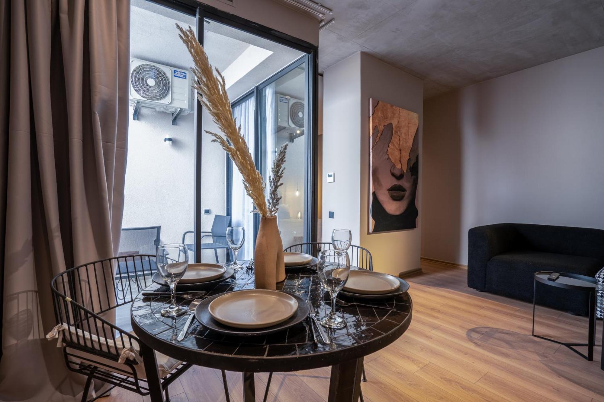 Twenty Six Anfa Luxury Residence By Shortstaycasa-Central-Parking Casablanca Exterior foto