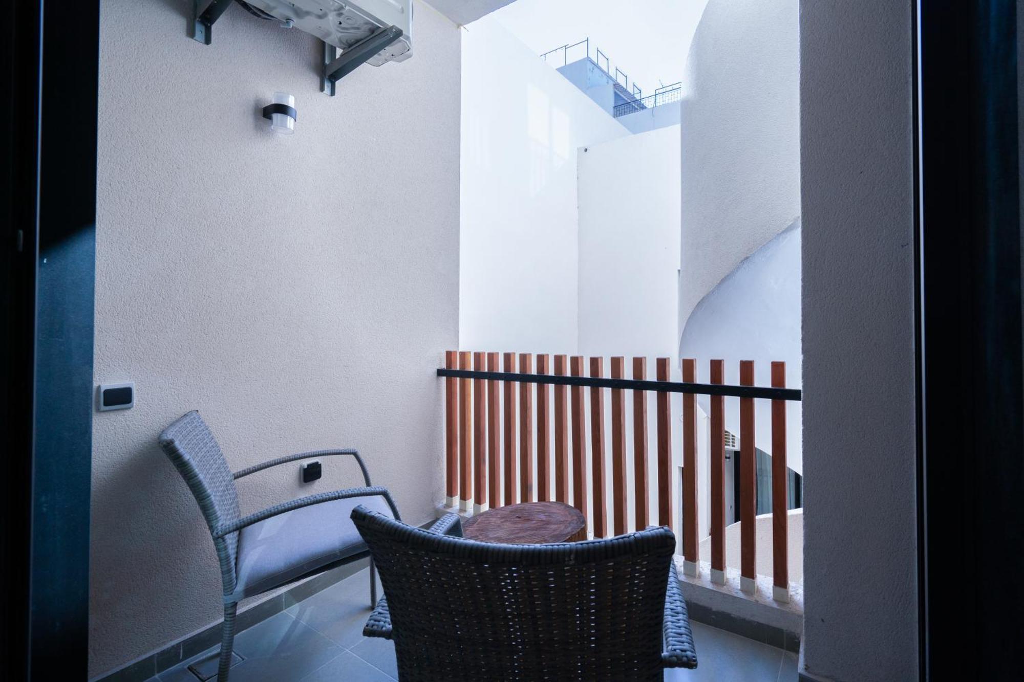 Twenty Six Anfa Luxury Residence By Shortstaycasa-Central-Parking Casablanca Exterior foto